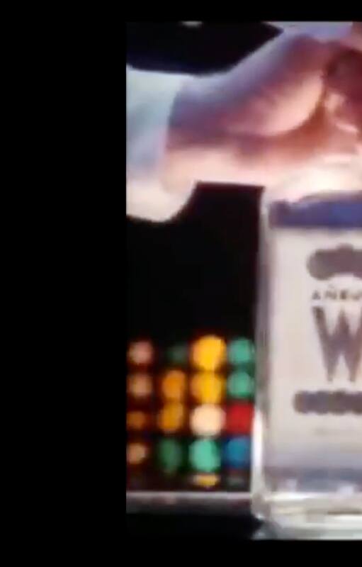 Añejo W se lanzó a principios de los 80 con una campaña que rápidamente se hizo muy popular, aunque comercialmente no funcionó
