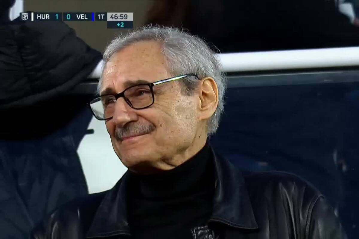 Angel Cappa se emocionó en el estadio de Huracán tras el gol de Cóccaro; el exDT del Globo festejó el triunfo ante Vélez desde la platea del Ducó