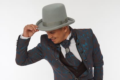 Angel Carabajal, ganador de los premios Carlos en Carlos Paz.