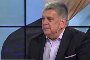 Ángel de Brito mandó al frente a Luis Ventura: lo mostró cambiándose en la puerta de América