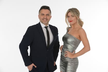 Angel de Brito y Laurita Fernández, los conductores del Cantando 2020