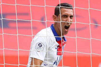 Angel Di Maria celebra un gol para el PSG
