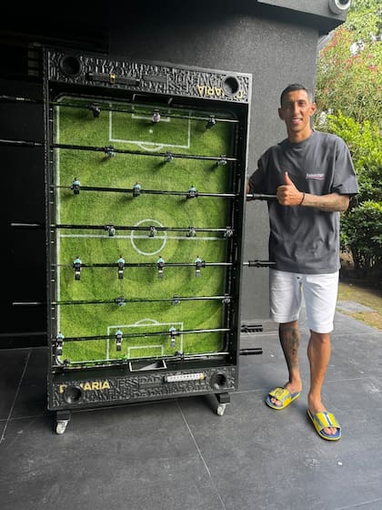 Ángel Di María recibió una versión especialmente diseñada para él (Foto: Gentileza Capocannoniere)