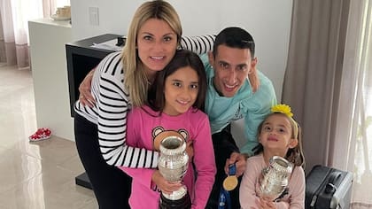 Ángel Di María y Jorgelina Cardoso son padres de Mía y Pía (Fuente: Instagram/@jorgelinacardoso)