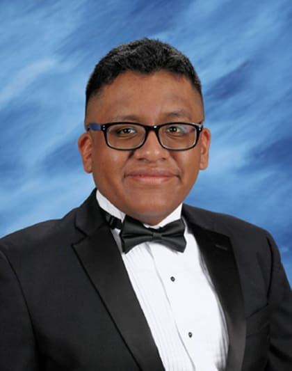 Ángel Ortíz se muestra orgulloso de su aceptación en 7 universidades de prestigio