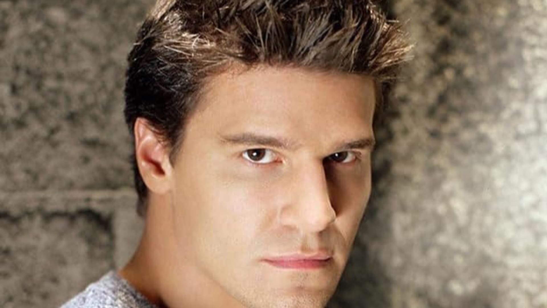 Angel, una serie que tenía todo para seguir en pantalla por su gran popularidad, pero una serie de malas decisiones la llevó a la cancelación