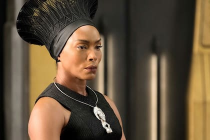 Angela Bassett
