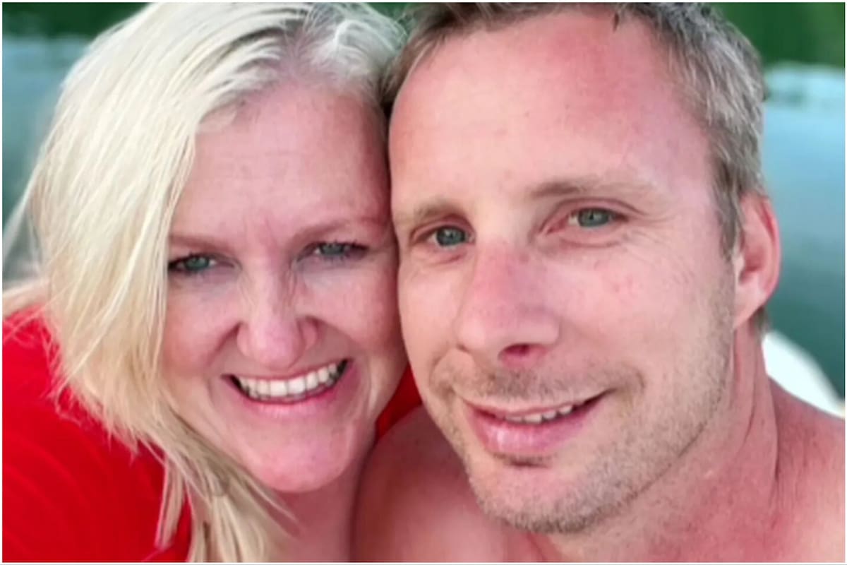 Angela Johnson junto a su marido, con quien se casó en la Iglesia Fundamentalista de Jesucristo de los Santos de los Últimos Días (Foto: The Sun)