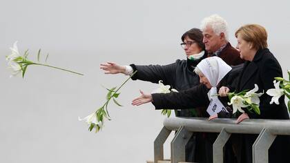 Angela Merkel visitó el Parque de la Memoria