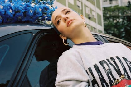 Ángela Torres se mete de lleno en la música y se inspira en su abuela Lolita