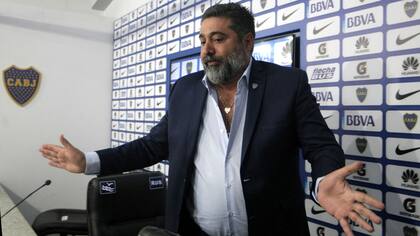 Angelici, en el ojo de la tormenta