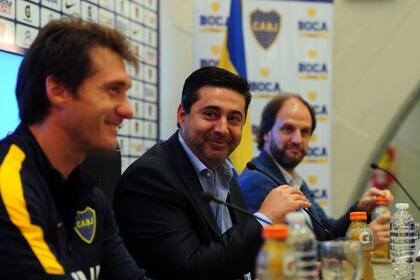 Angelici le dio un guiño a Osvaldo