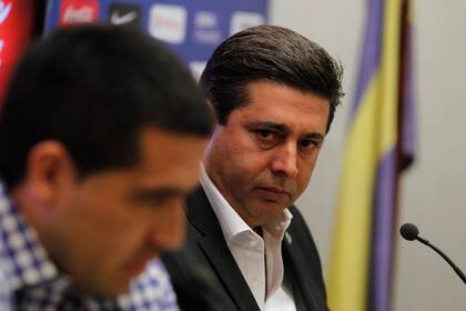 Angelici le pasó la pelota a Román