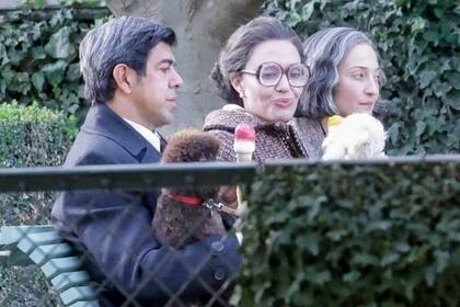 Angelina Jolie, en plena grabación junto a sus compañeros de elenco