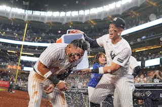 Angelinos sueltan elevado en el noveno y Yankees aprovechan; doble de Caballero les da triunfo 5-4