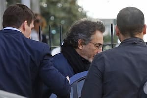 Calcaterra volvió a la habitación de los sospechados de corrupción después de pasear por el patio de los “distraídos”