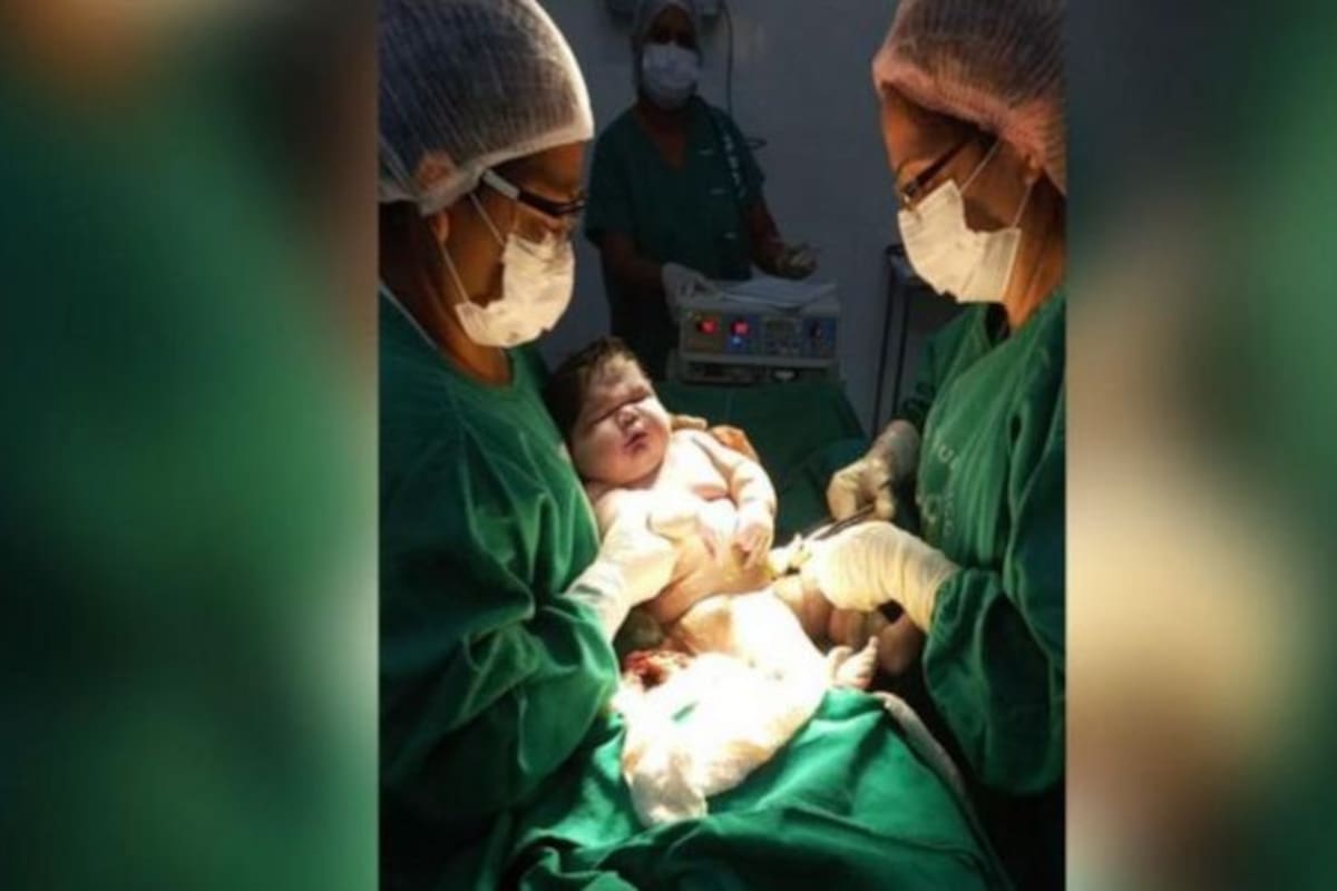 Angerson nació el pasado 18 de enero por cesárea.