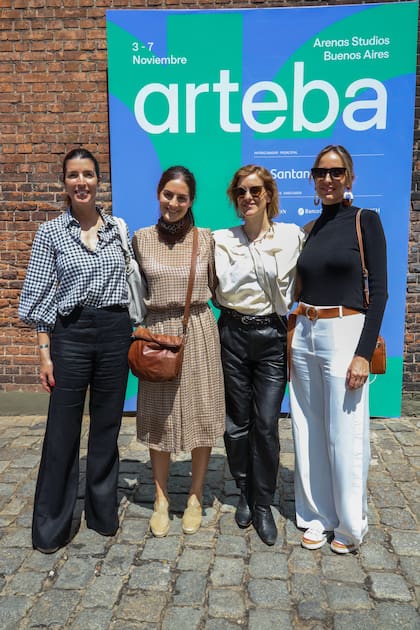 Angie Braun, Sofia Pintos, Maia Güemes y Lucrecia Cornejo