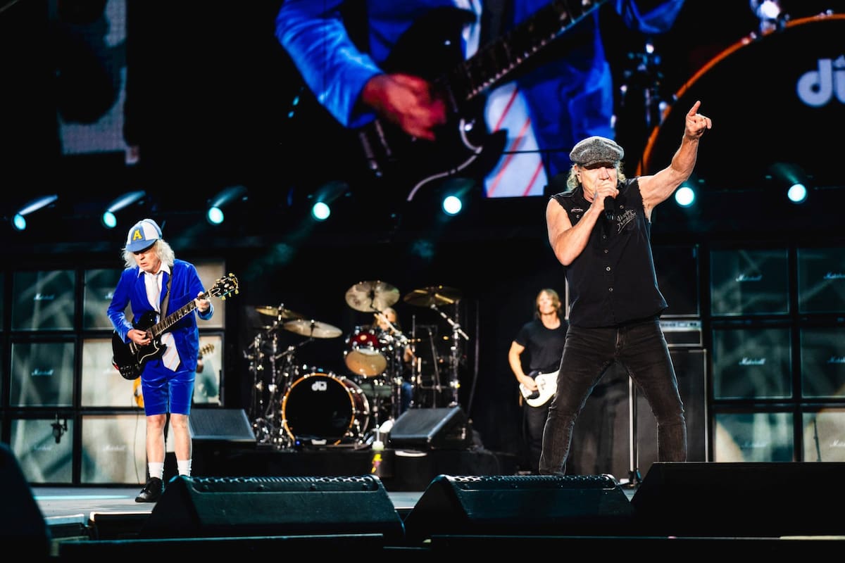 Angus Young y Brian Johnson mostraron ser imbatibles ante el pasar del tiempo y deslumbraron con un intenso show cargado de históricos riff