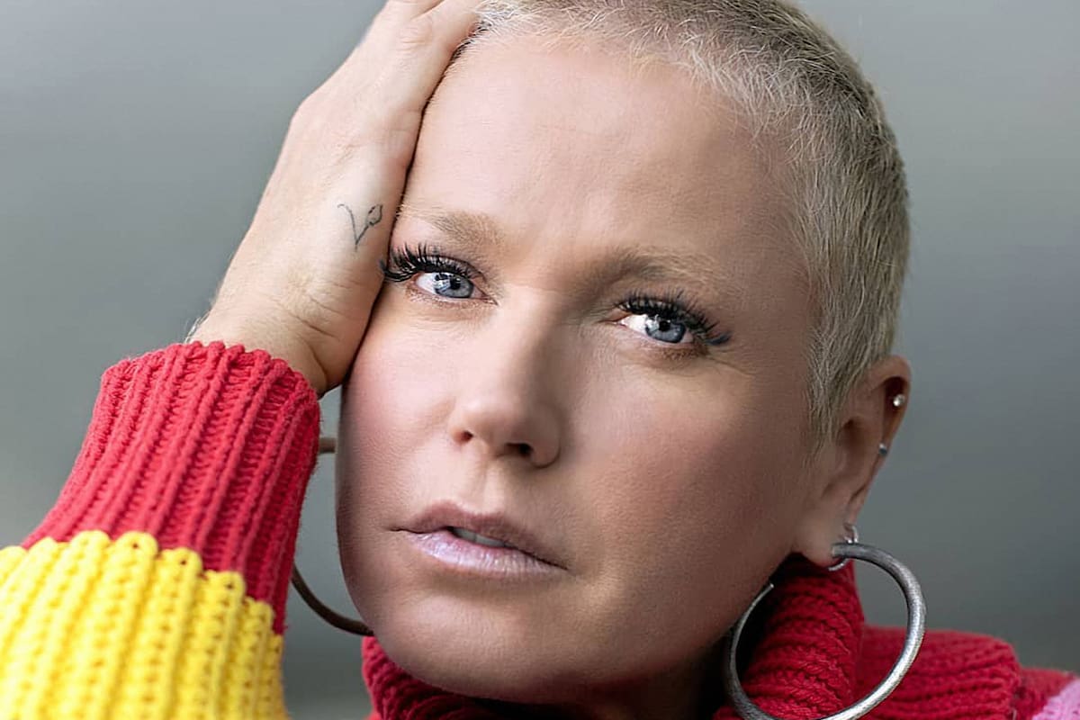 Angustiada por la situación que vive su país, Xuxa explicó que la única salida es preocuparse por el otro.