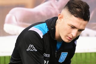Racing sorprende: por qué contrató 8 jugadores en el mismo mercado de pases