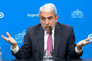 De Trump a Aníbal Fernández, el poder contra la democracia