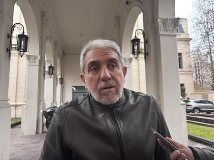 Aníbal Fernández pasó por la gobernación de La Plata