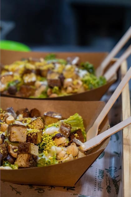 Animate a la kale caesar salad de Hierbabuena Vegan.