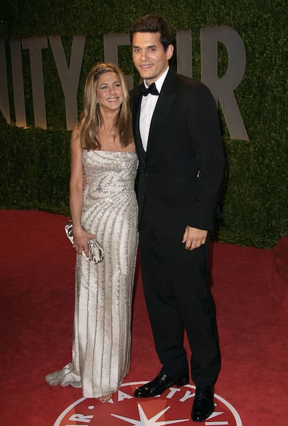 Jennifer Aniston y John Mayer juntos en la alfombra roja