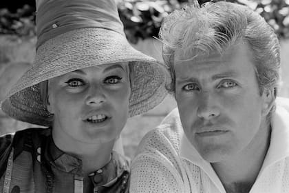 Anita Ekberg y su segundo marido, Rik Van Nutter, en 1963, año en el que se casaron