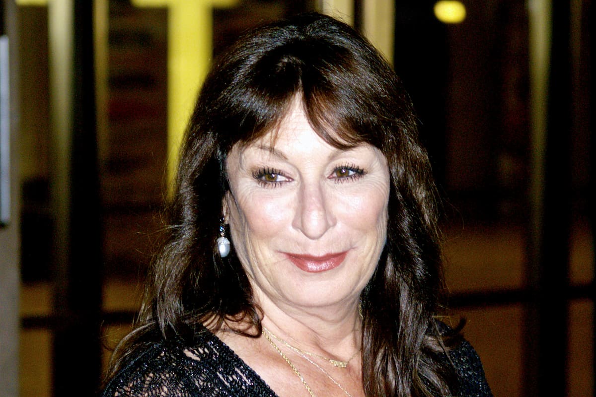 Anjelica Huston