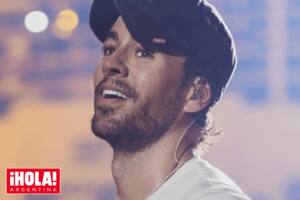 Anna Kournikova compartió unas fotos inéditas de Enrique Iglesias junto a sus hijos, los mellizos Nicholas y Lucy, y la pequeña Mary.