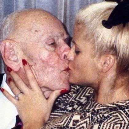 Anna Nicole Smith aseguró en varias entrevistas que amaba a su marido Howard Marshall II, y que no estaba con él por su dinero