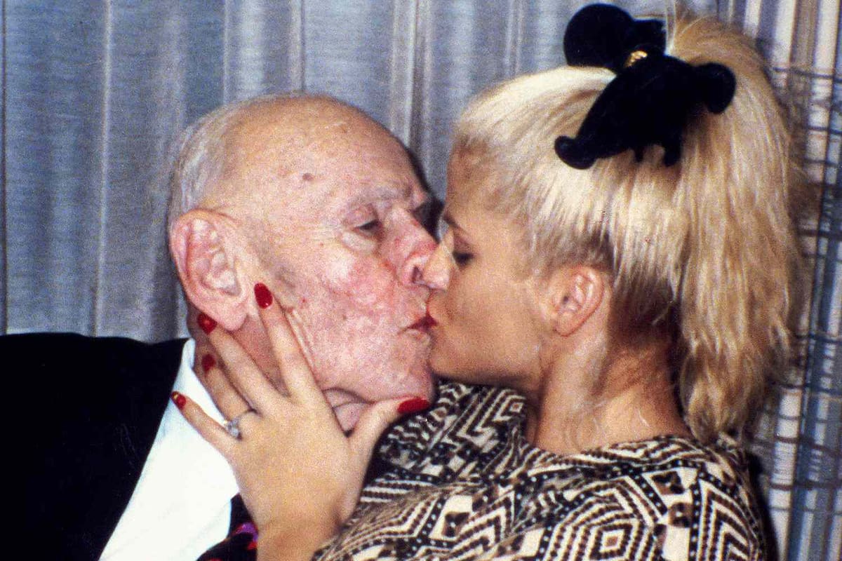 Anna Nicole Smith y Howard Marshall II, recién casados