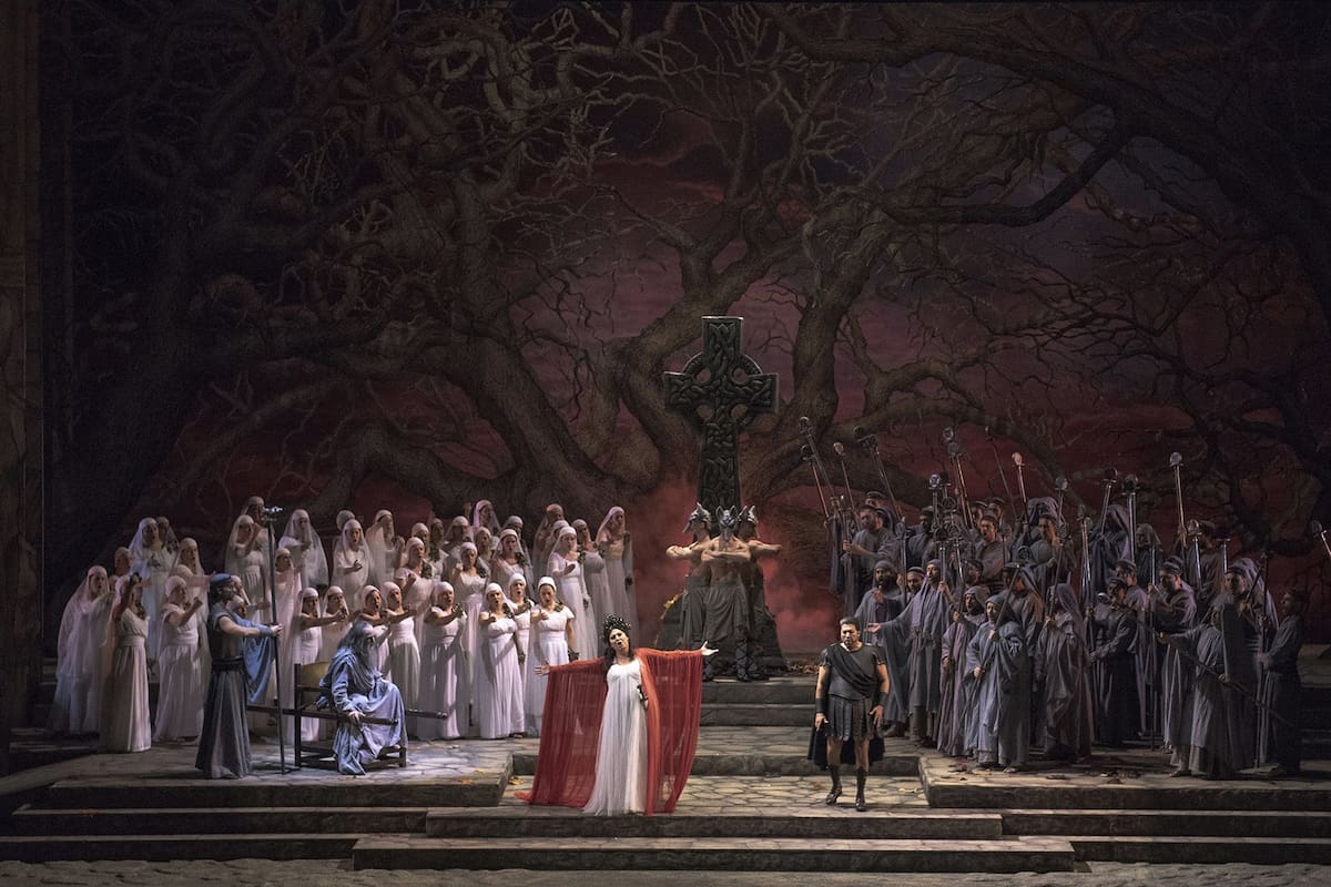 Anna Pirozzi y Christina Major, en el rol central