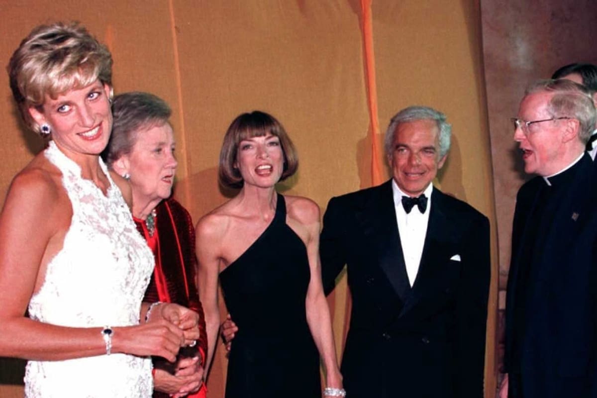 Anna Wintour junto a la princesa Diana en una imagen de 1996, un año antes de la muerte de la princesa