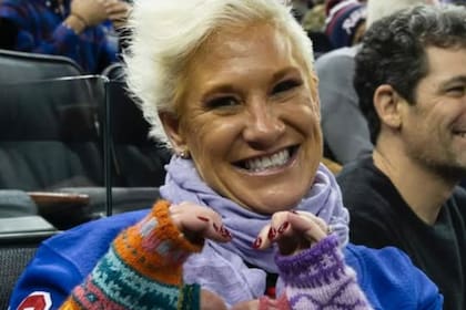 Anne Burrell fue encontrada inconsciente en su casa