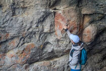 Anne Deane en la Cueva de las Manos