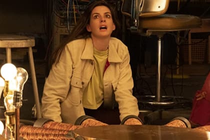 Anne Hathaway en Solos