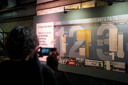 Año tras años un gran infografía de cuenta de los momentos más salientes del período que se inicia en 1966 y culmina en 1985