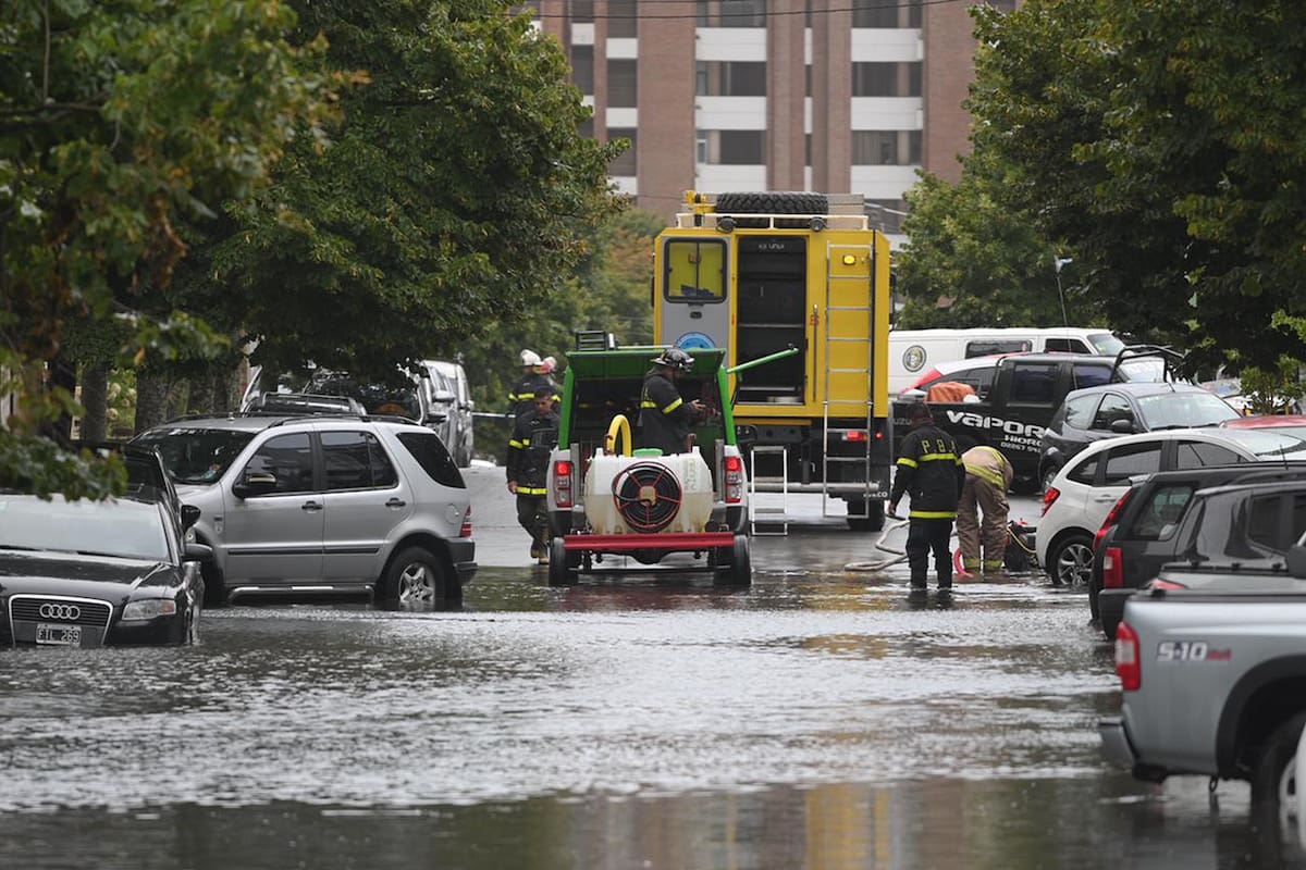 "Anoche estuvimos trabajando hasta la 1:30 de la mañana con el equipo municipal” dijo el intendente de Pinamar, Martin Yesa