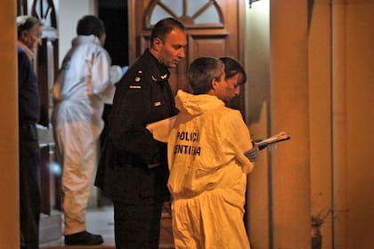Anoche hubo peritajes en la casa de Oyhanart