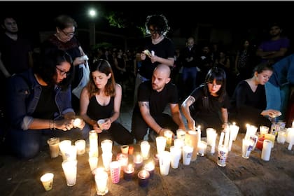 Anoche hubo una vigilia por los estudiantes muertos en Jalisco
