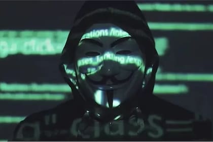 Anonymous se convirtió en una amenaza para Rusia