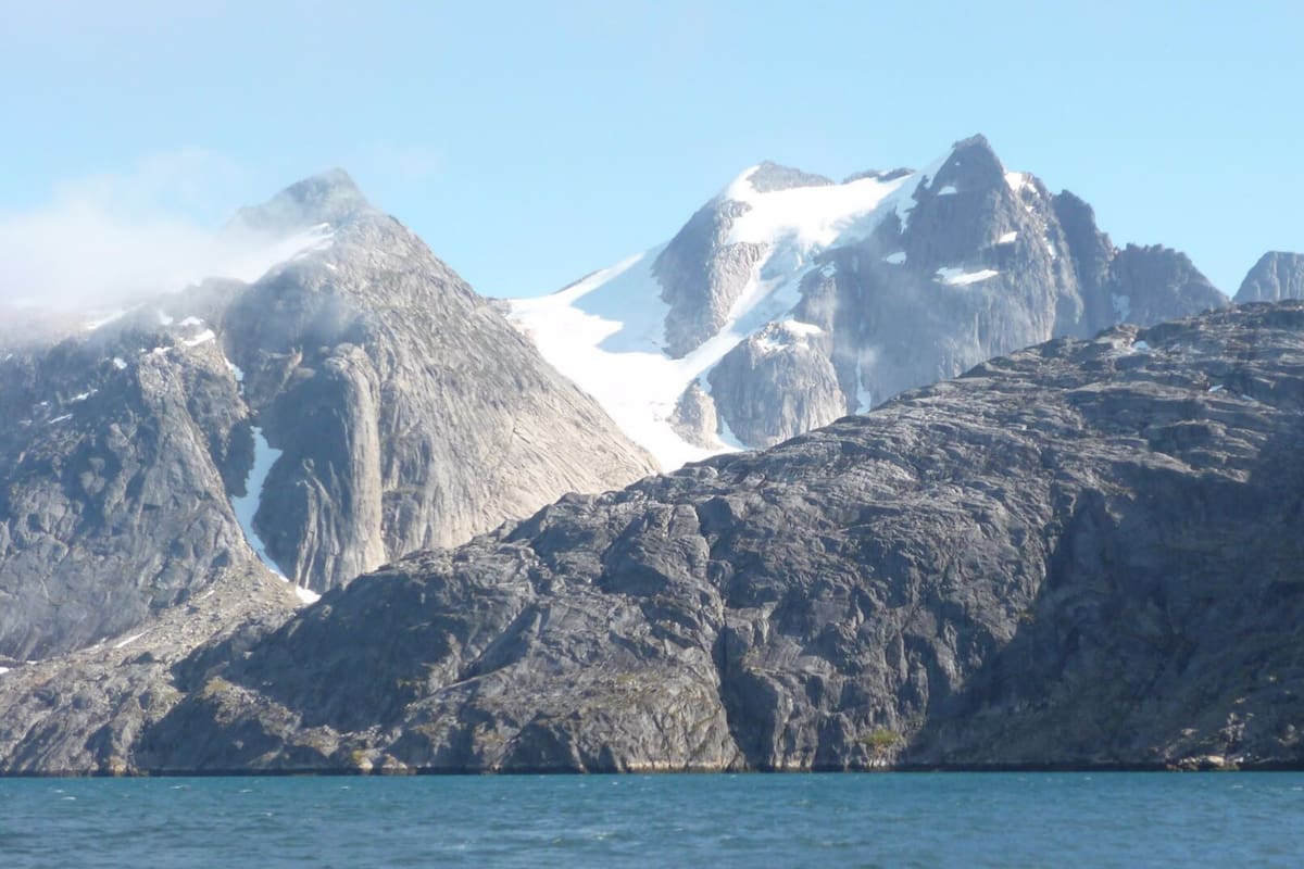 Años después del hallazgo del cráter más antiguo supuestamente creado por un meteorito, un nuevo estudio arrojó nuevas conclusiones