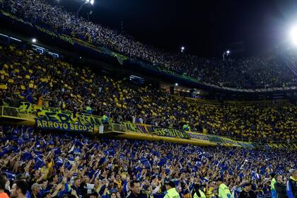 Ante Barcelona, de Guayaquil, Boca impulsó un mosaico en las plateas para reforzar el clima copero; la propuesta, alejada de la cultura del club, no prosperó.