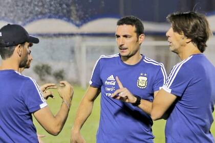 Ante Brasil, Scaloni prueba con Salvio por Dybala