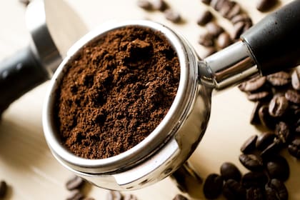 Ante el aumento del consumo de café, varias ideas para no sobrecargar la basura y darle interesantes utilidades al café usado