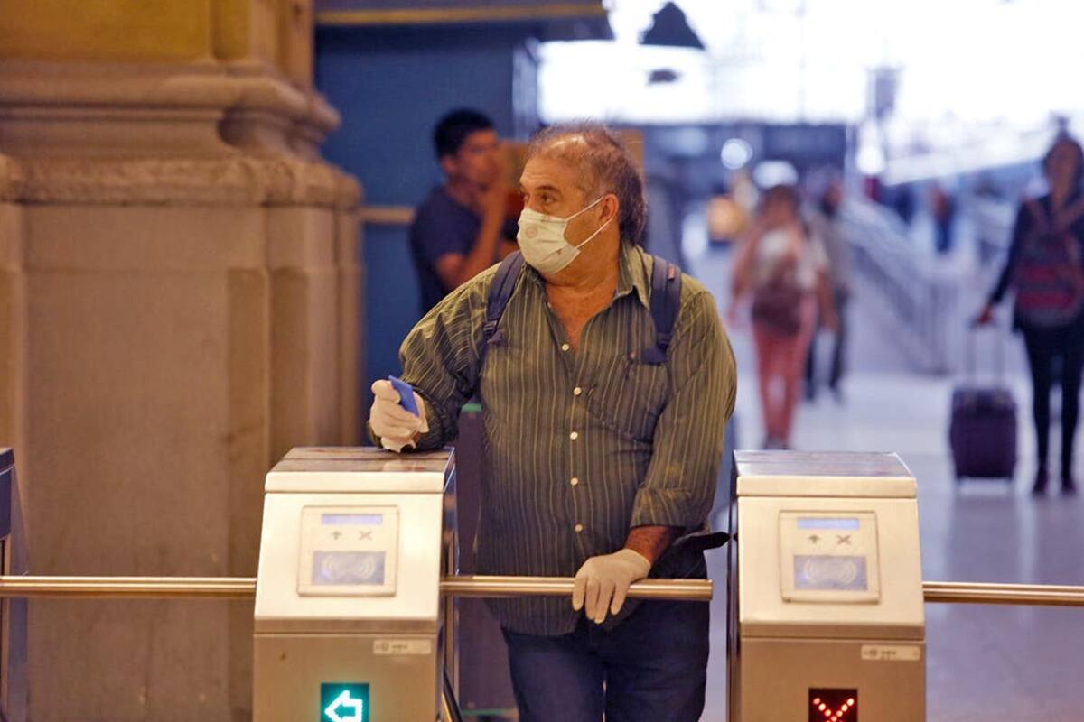 Ante el brote de coronavirus hay personas que extremaron sus medidas de seguridad para evitar contagios
