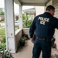 Qué hacer si el ICE toca a tu puerta y cómo defenderte con la ley de California